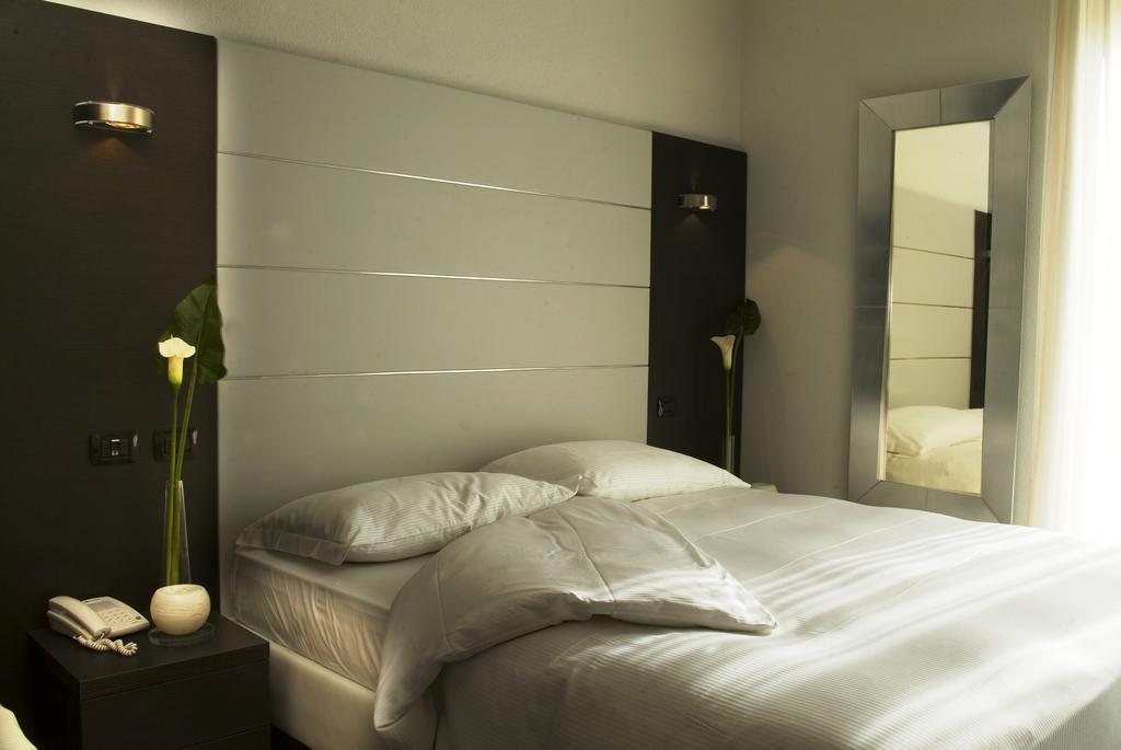 Hotel San Lorenzo Chiavenna Δωμάτιο φωτογραφία