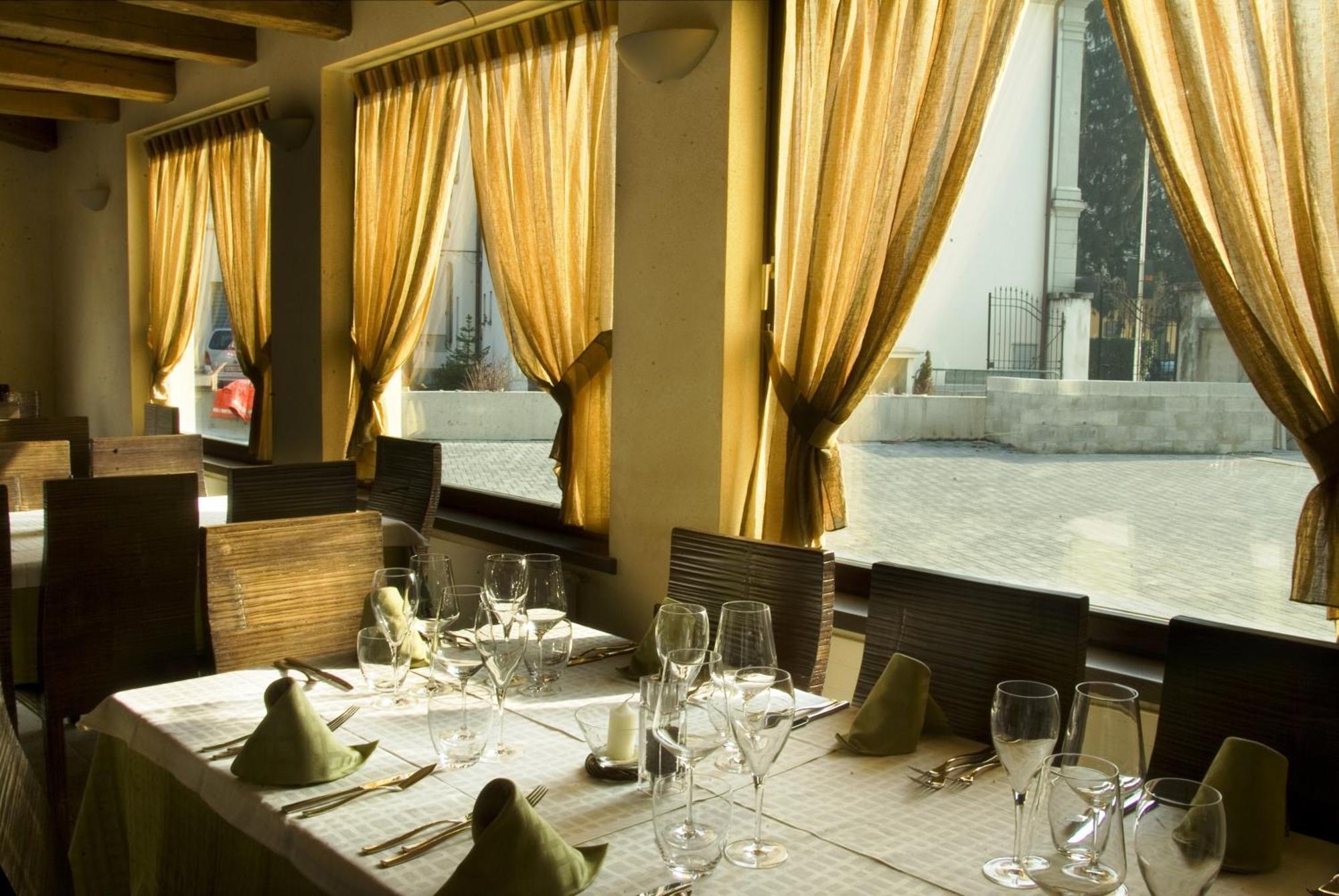Hotel San Lorenzo Chiavenna Εξωτερικό φωτογραφία