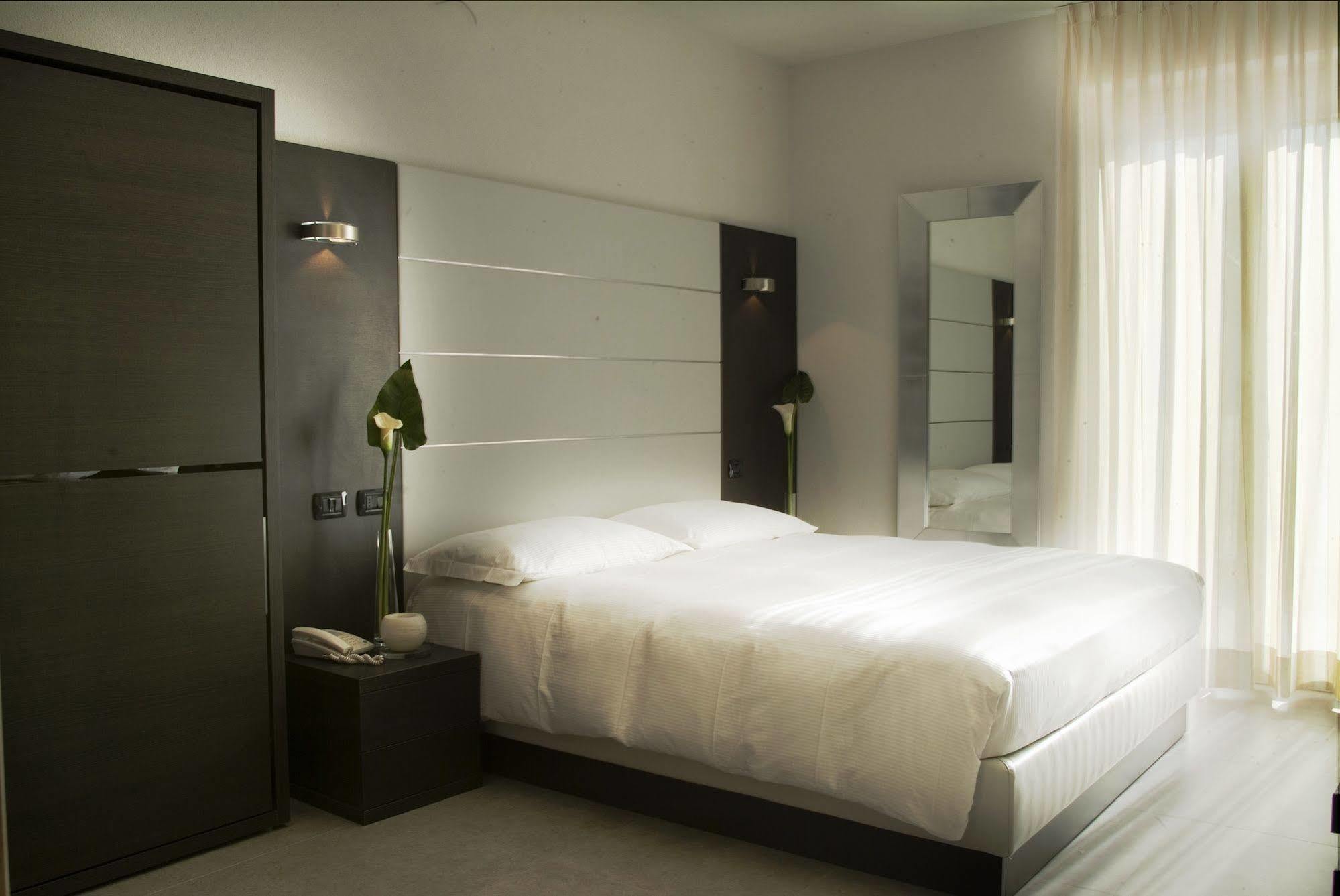 Hotel San Lorenzo Chiavenna Εξωτερικό φωτογραφία