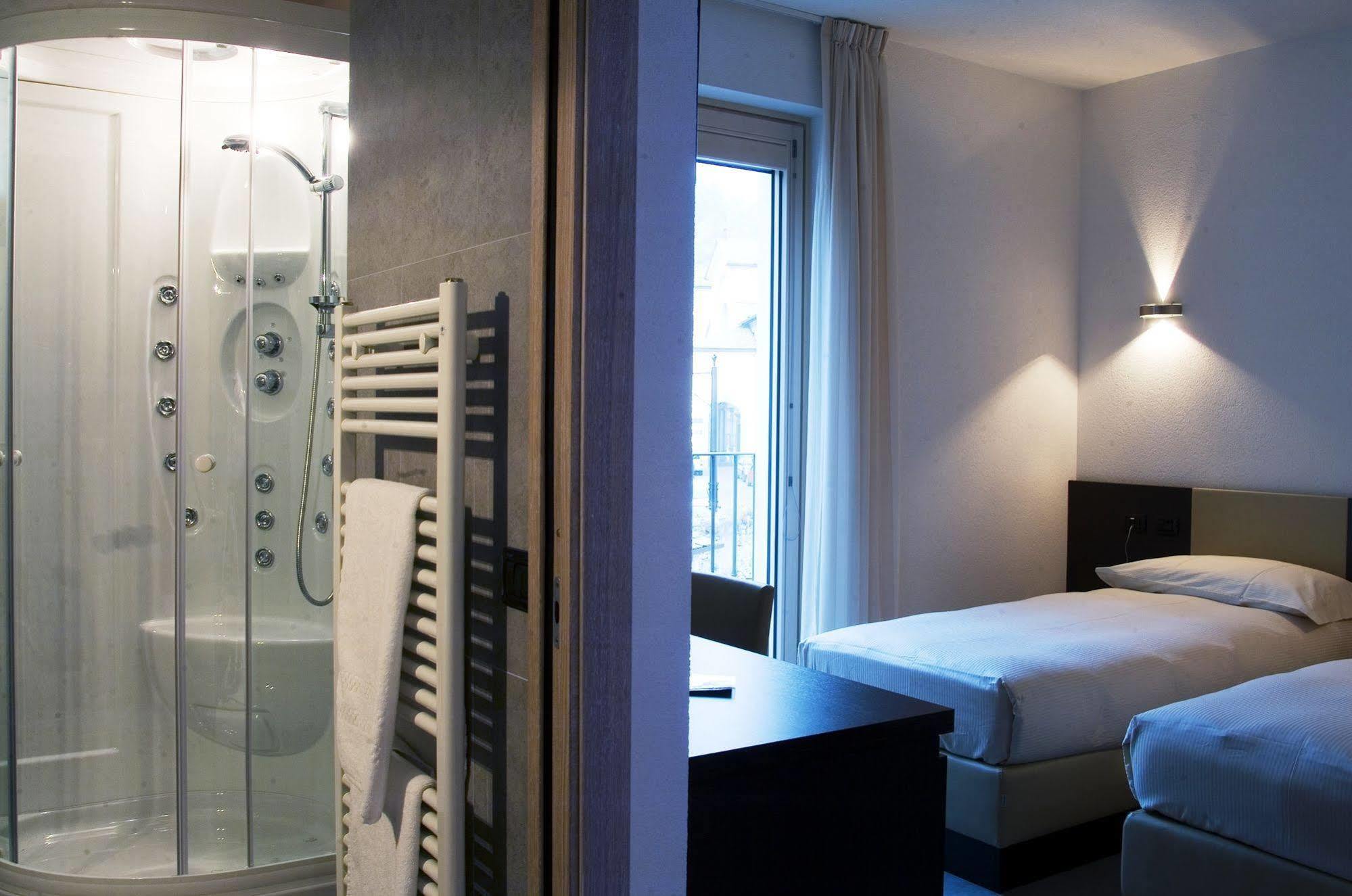 Hotel San Lorenzo Chiavenna Εξωτερικό φωτογραφία